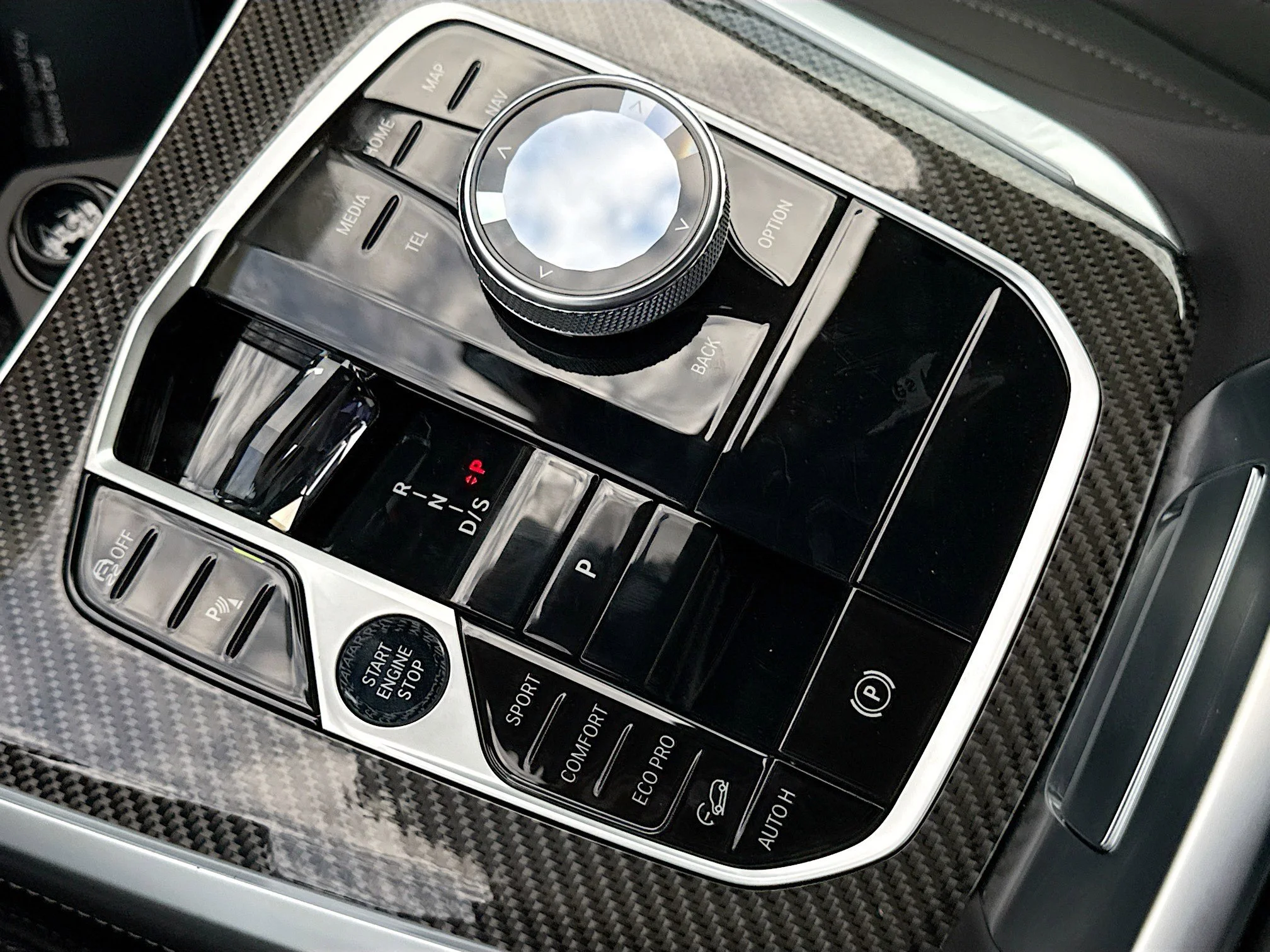 New 2026 Black Sapphire Metallic BMW M60i image 30