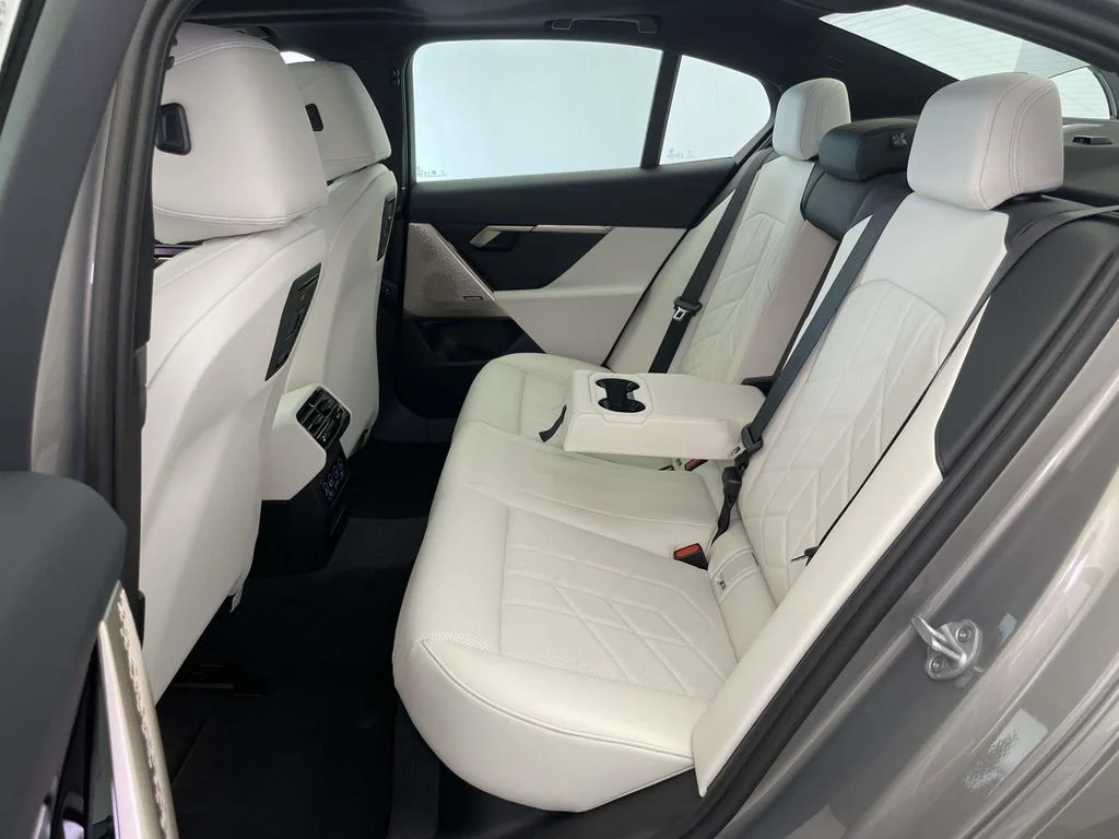 New 2027 Gray BMW 530i xDrive image 16