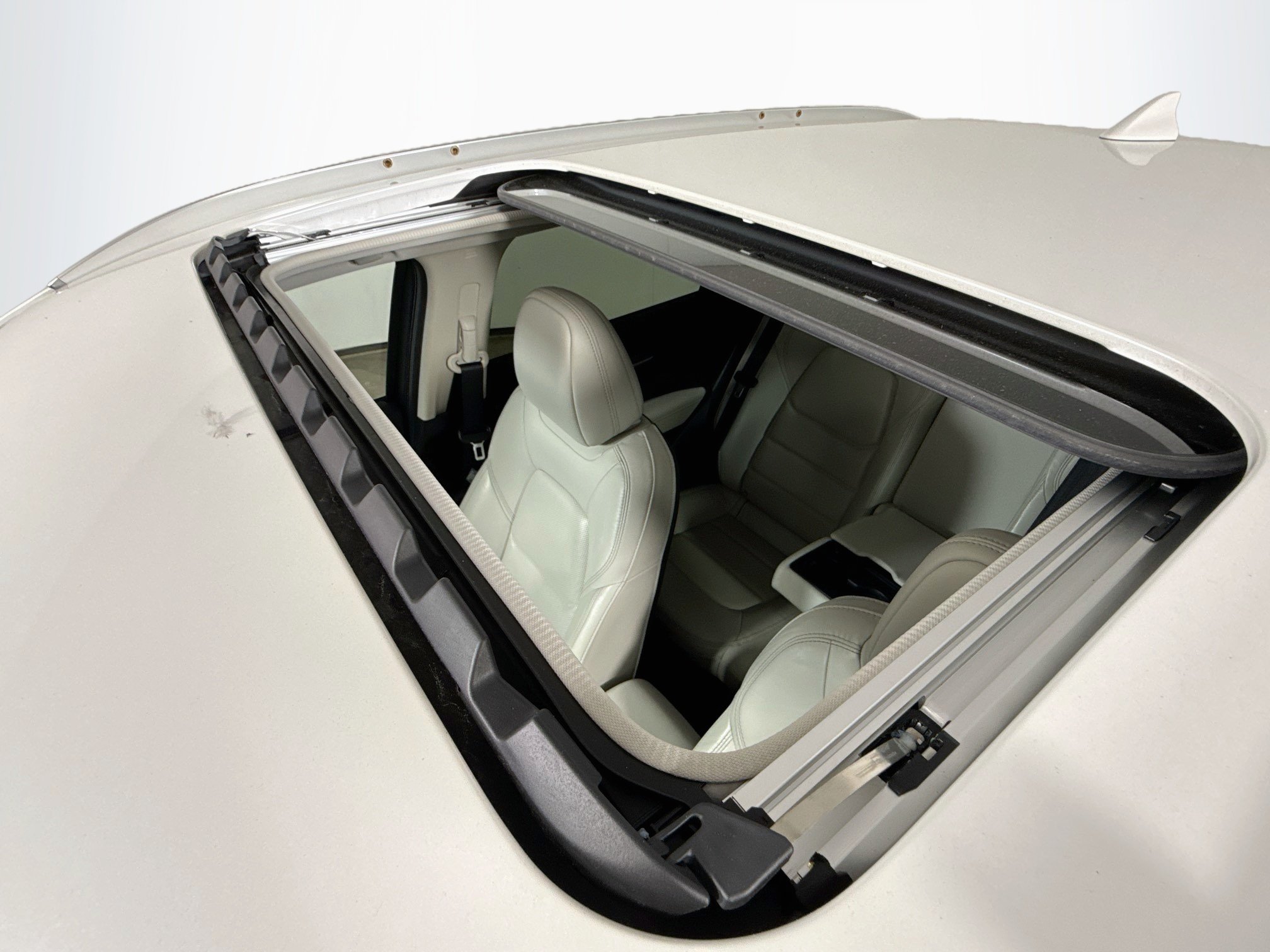 Used 2021 Snowflake White Pearl Mica Mazda Grand Touring image 23