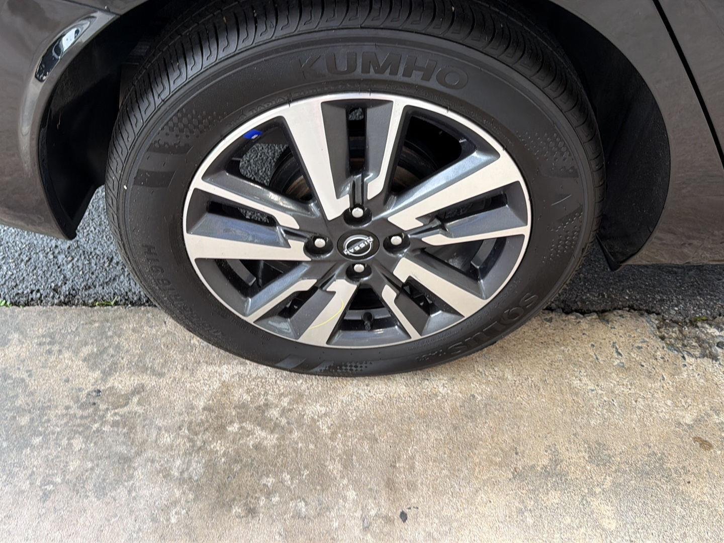 Used 2025 Super Black Nissan SV image 35