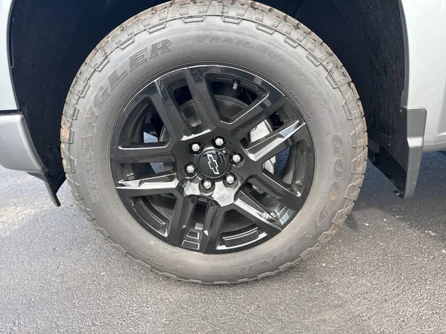 New 2026 Sterling Gray Metallic Chevrolet RST image 30