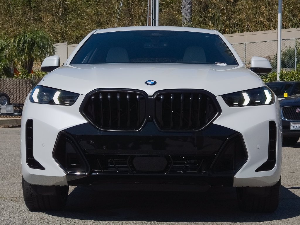 New 2027 Mineral White Metallic BMW xDrive40i image 2