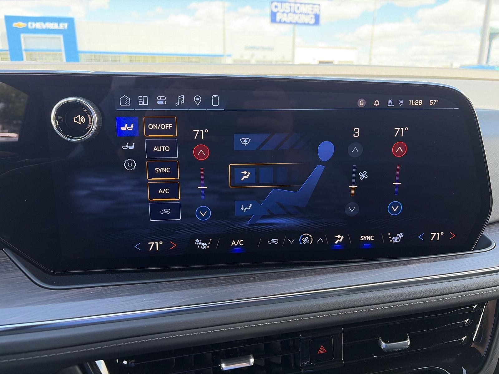2026 Chevrolet Suburban LT - Photo 33