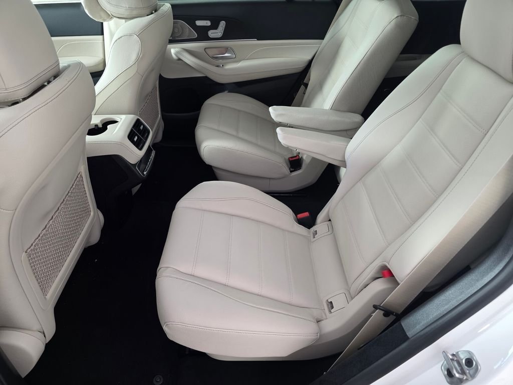 New 2026 Polar White Mercedes-Benz GLS 450 image 11