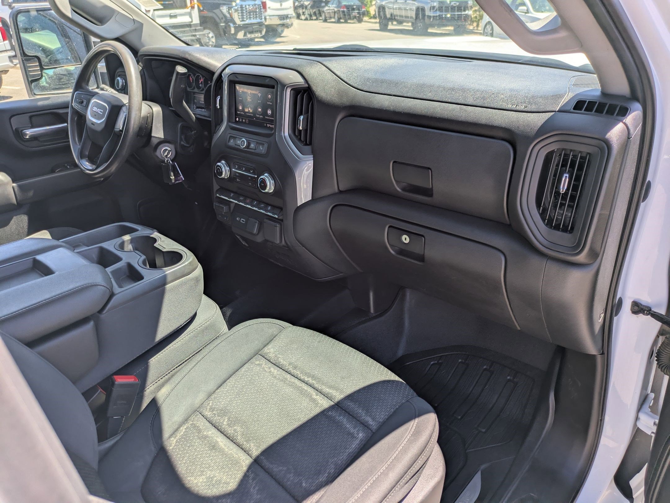 Used 2021 Summit White GMC Base image 29