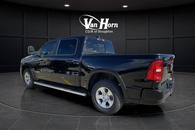 New 2025 Diamond Black Crystal Pearl-Coat Exterior Paint RAM Big Horn/Lone Star image 3