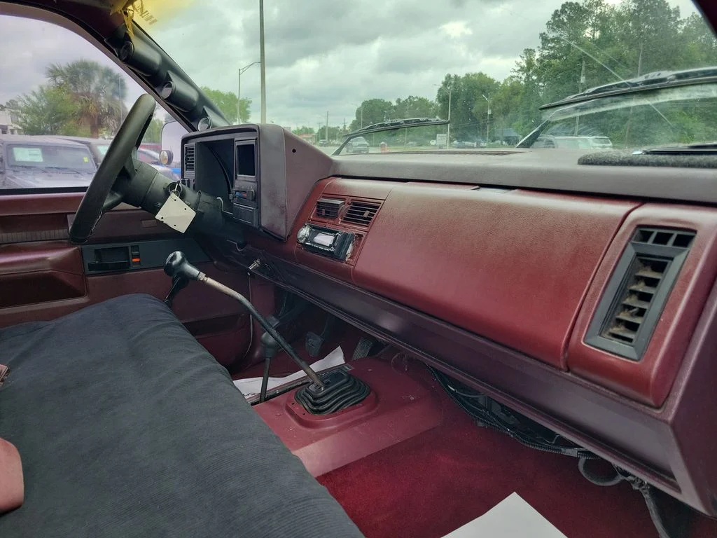 Used 1988 Silver Chevrolet  image 25