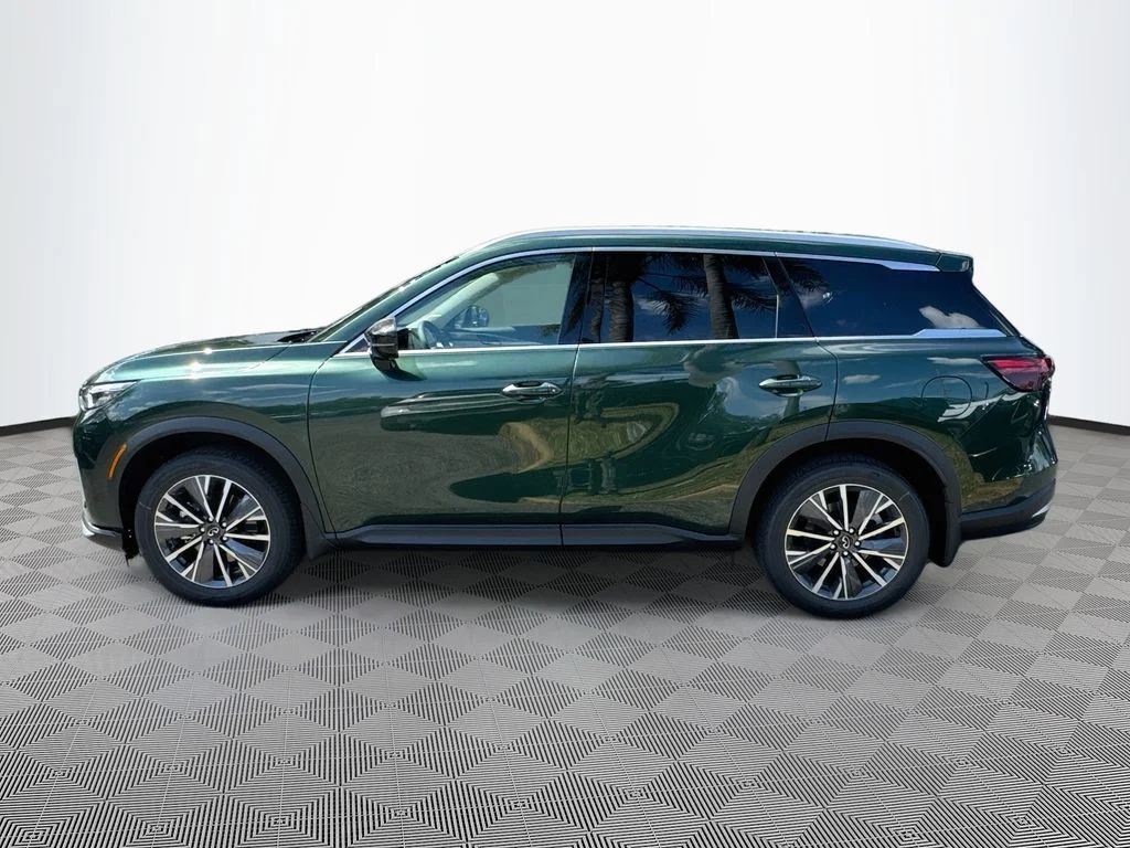 New 2027 DEEP EMERALD INFINITI Luxe FWD image 8