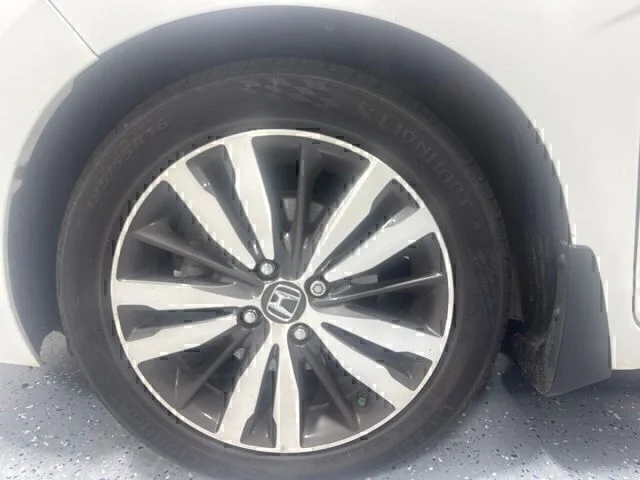 Used 2016 White Honda EX image 11