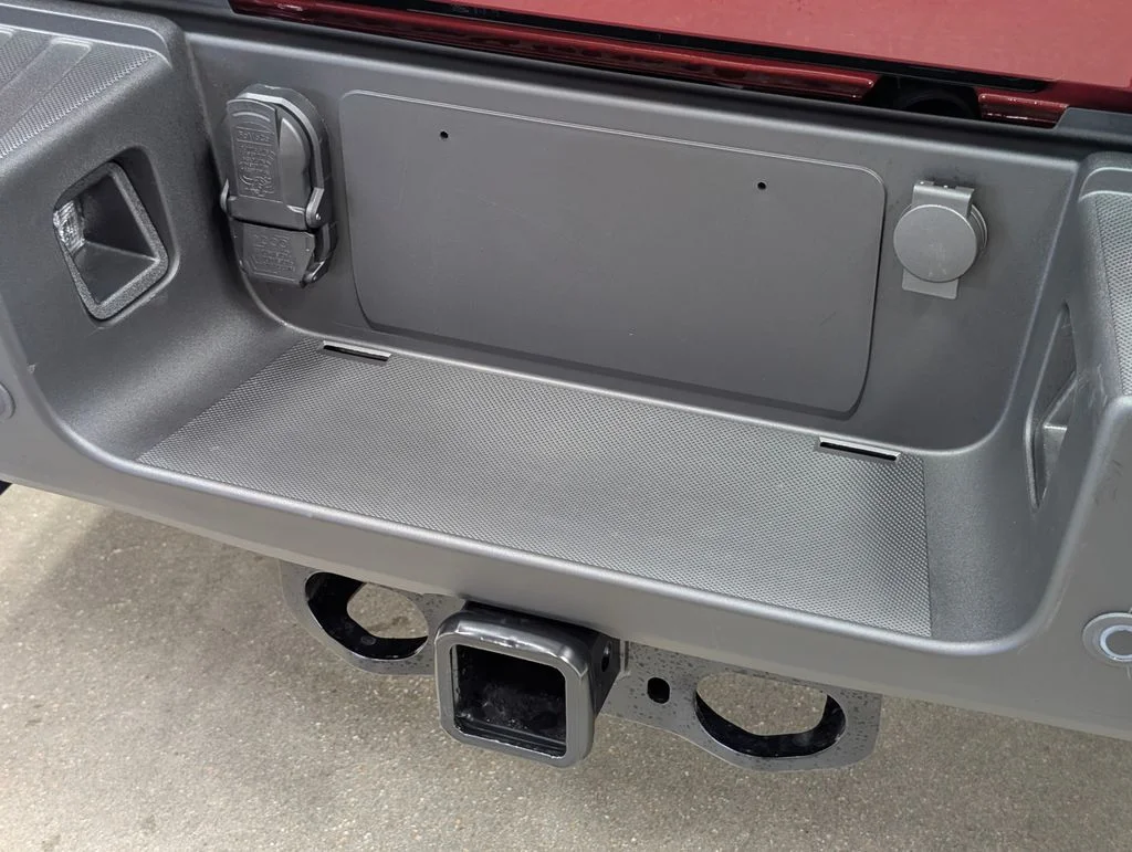 New 2026 Ruby Red Metallic Tinted Clearcoat Ford F-350® King Ranch® image 31