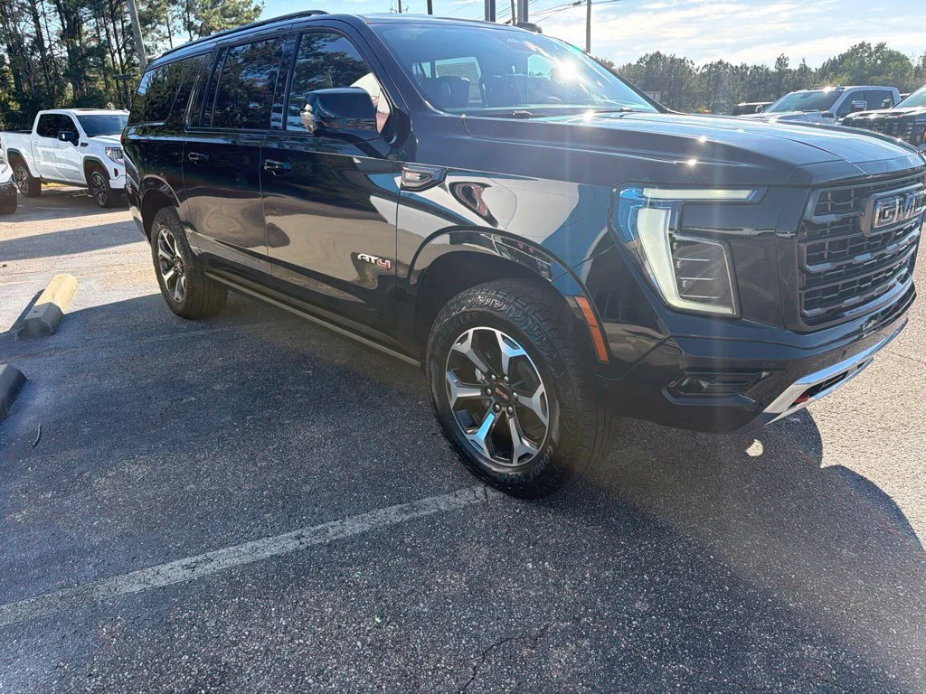 New 2026 Onyx Black GMC AT4 Ultimate image 6