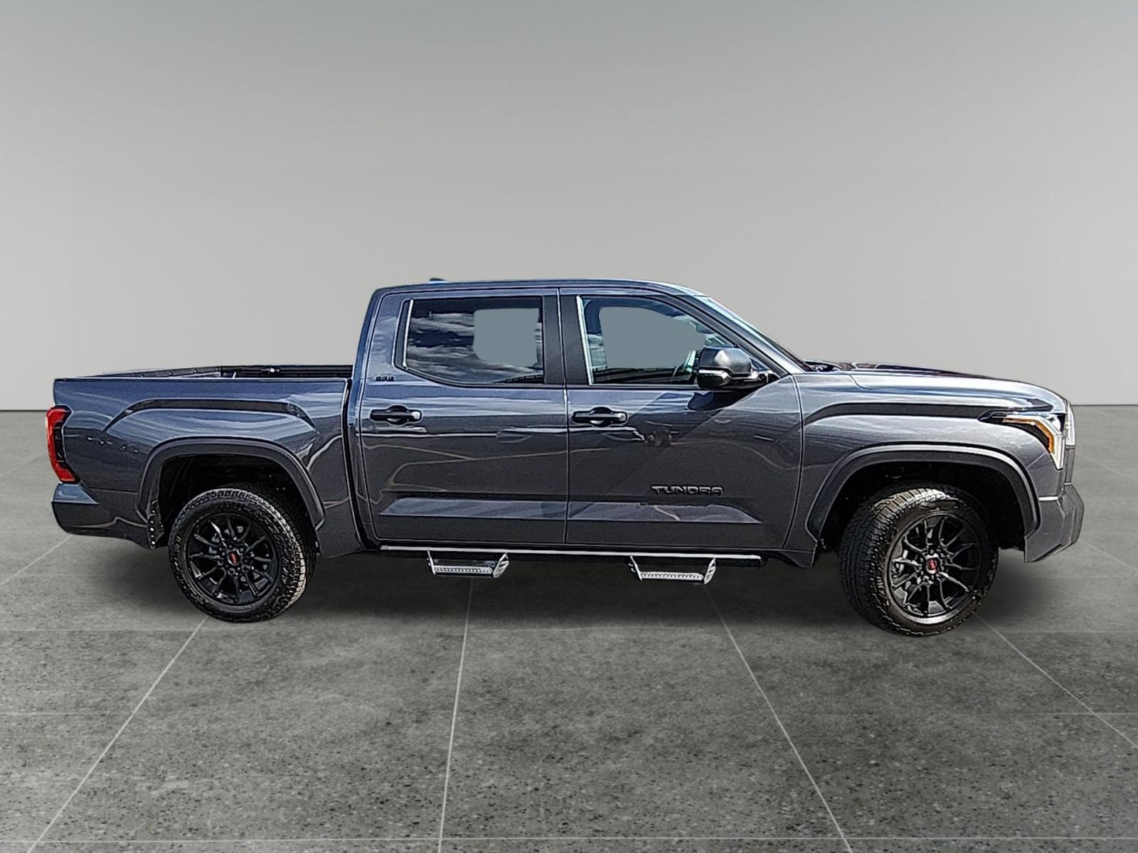 2026 Toyota Tundra SR5 - Photo 8