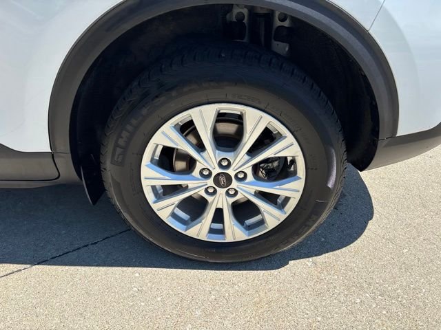 Used 2023 White Ford Active image 11