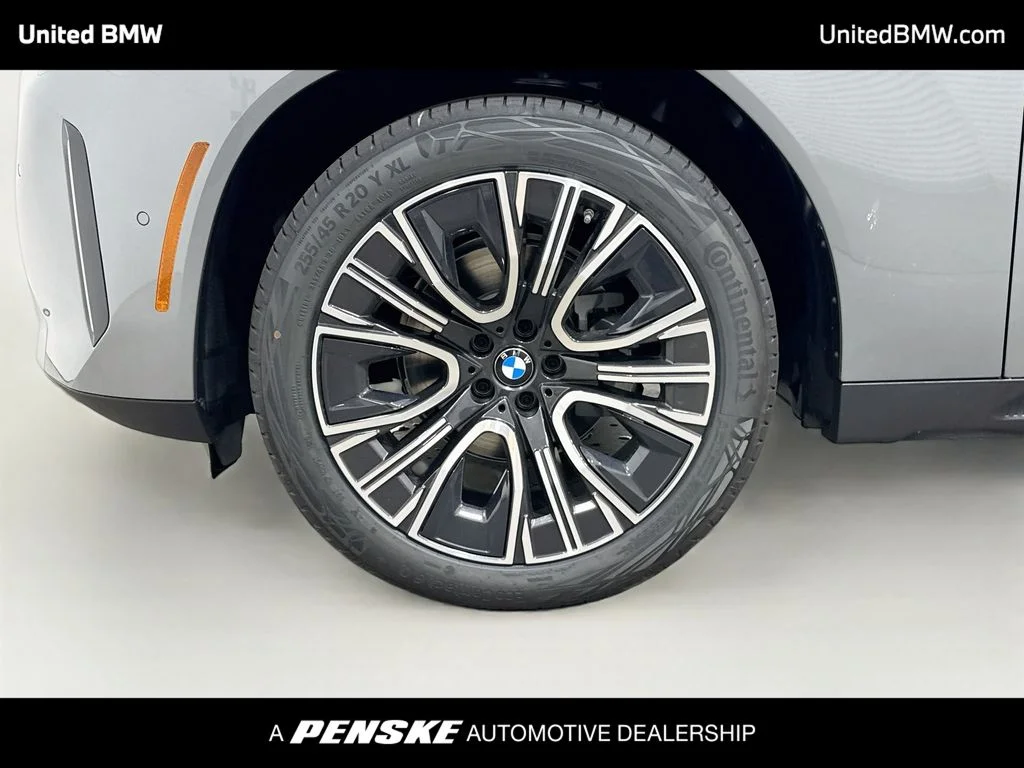 New 2026 Skyscraper Grey Metallic BMW 30 xDrive image 2
