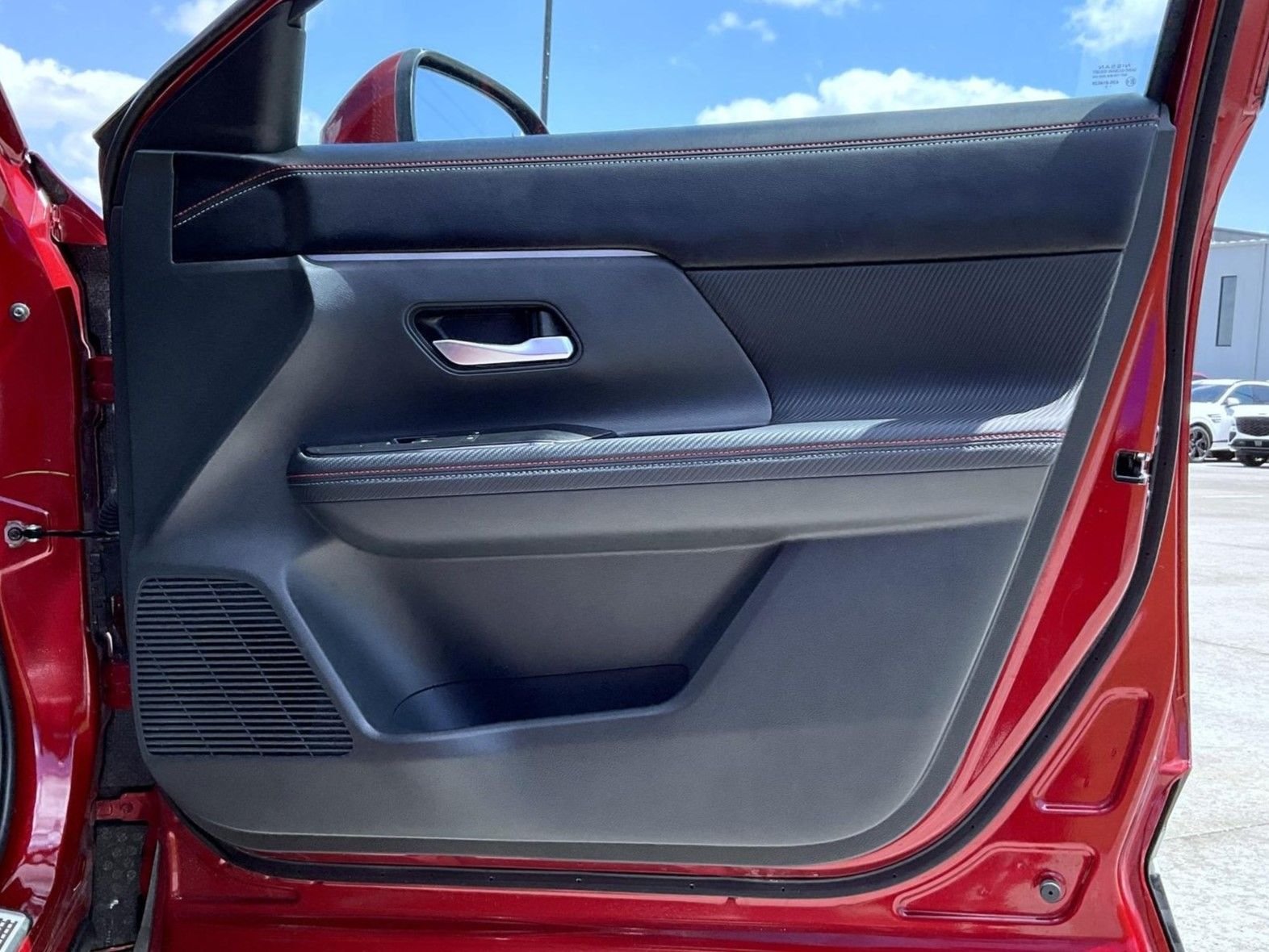 Used 2025 Red Nissan SR image 17
