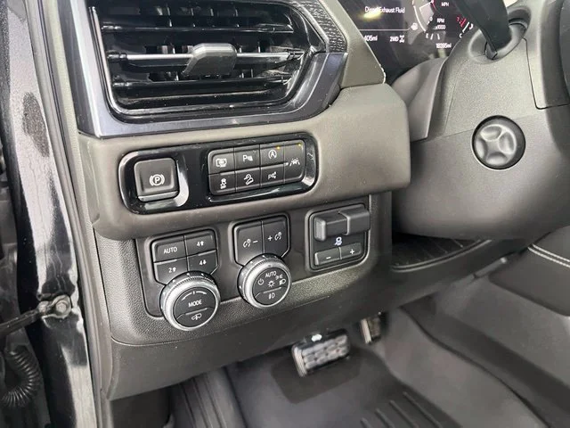 2025 GMC Yukon AT4 Ultimate - Photo 20