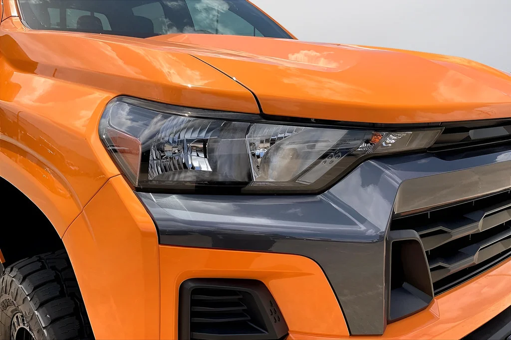2025 Chevrolet Colorado LT - Photo 17
