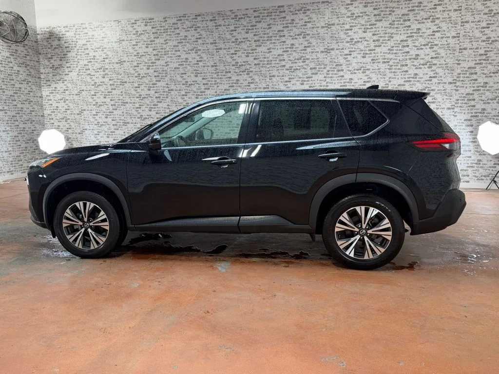 Used 2021 Super Black Nissan SV image 4