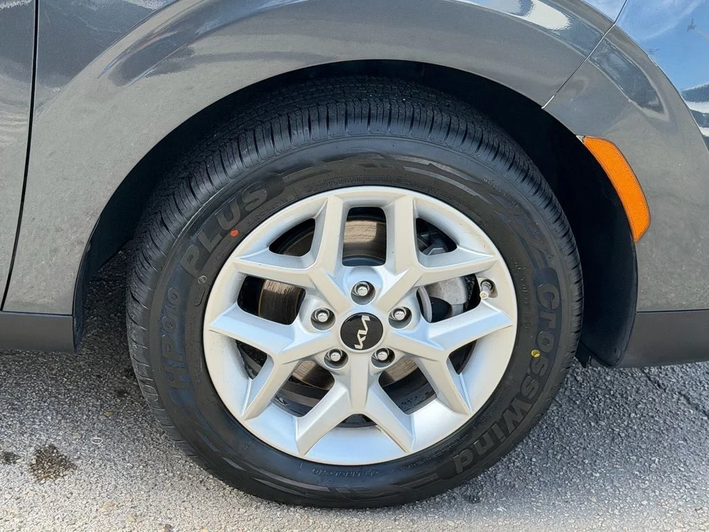 Used 2022 Gray Kia LX image 9