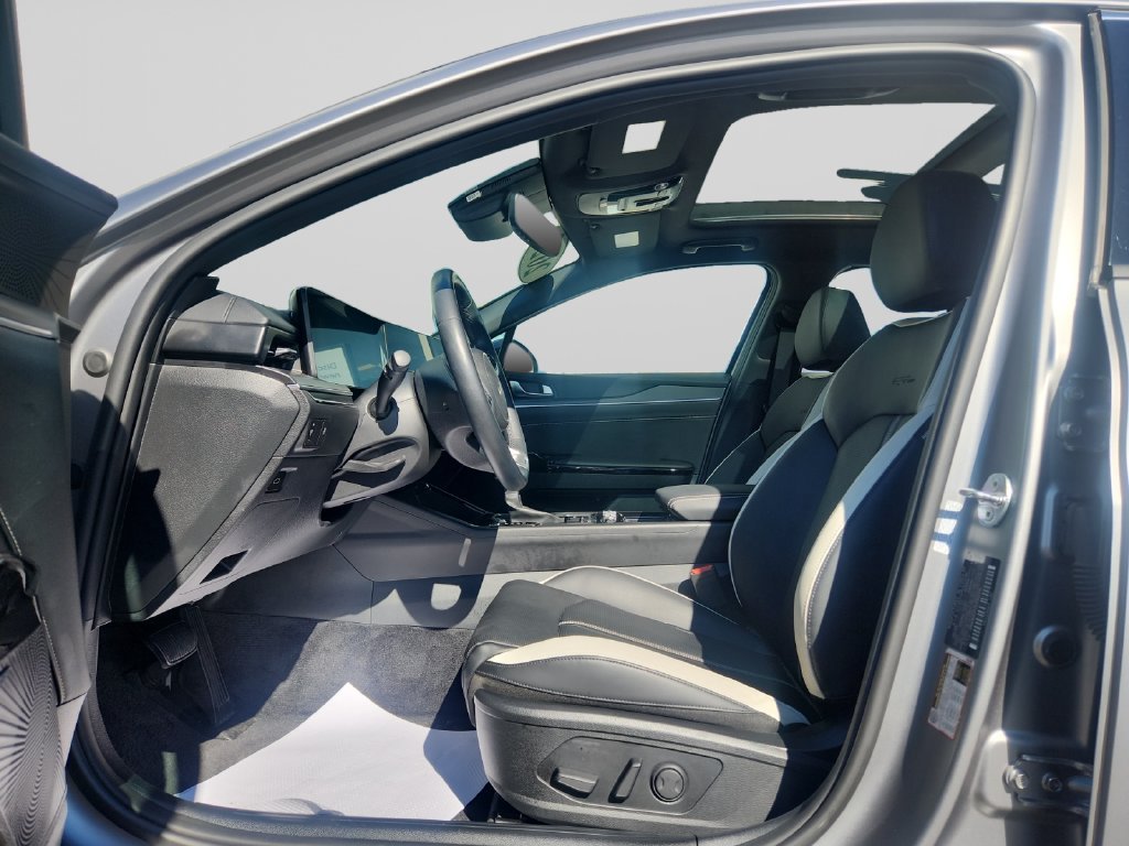 Certified Used 2025 Gray Kia GT-Line image 9