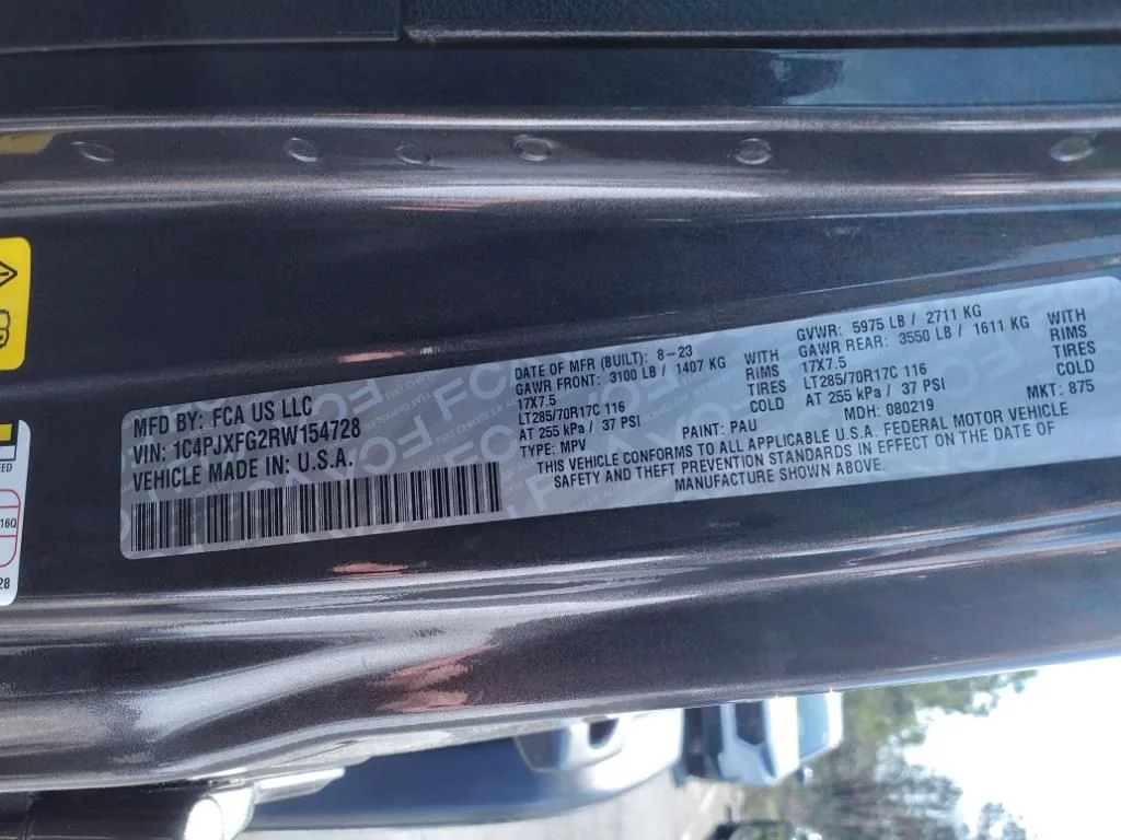 Used 2024 Granite Crystal Clearcoat Metallic Jeep Rubicon image 26