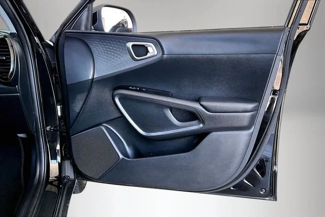 Used 2021 Black Kia EX image 26