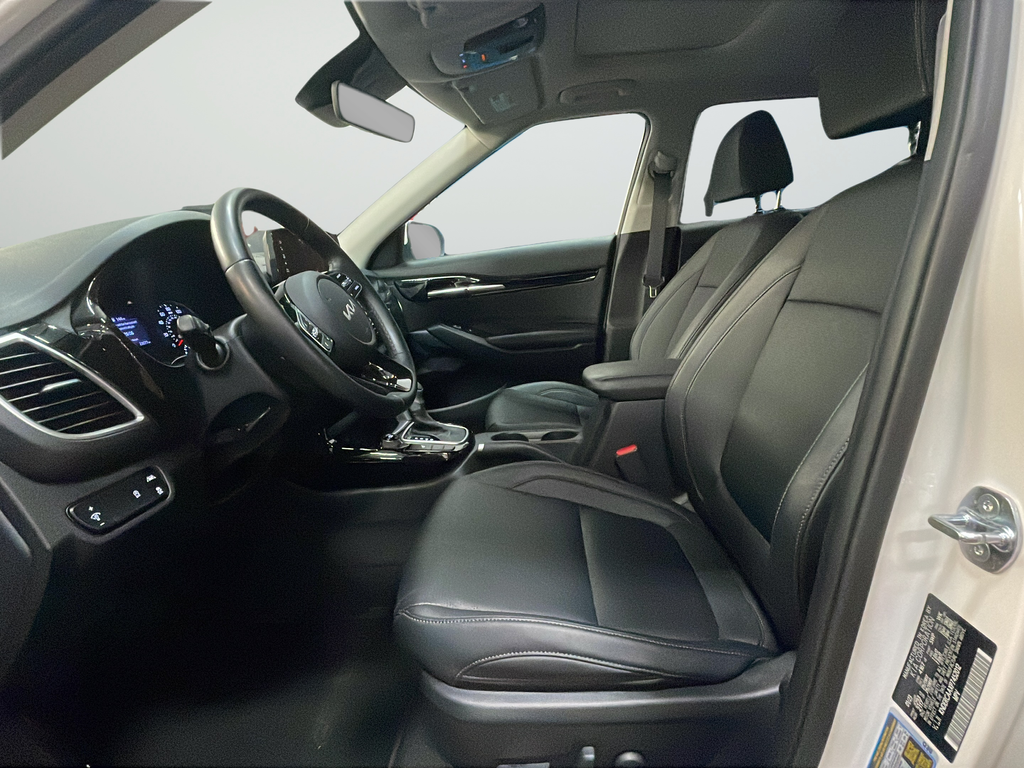 Used 2023 White Kia EX image 11