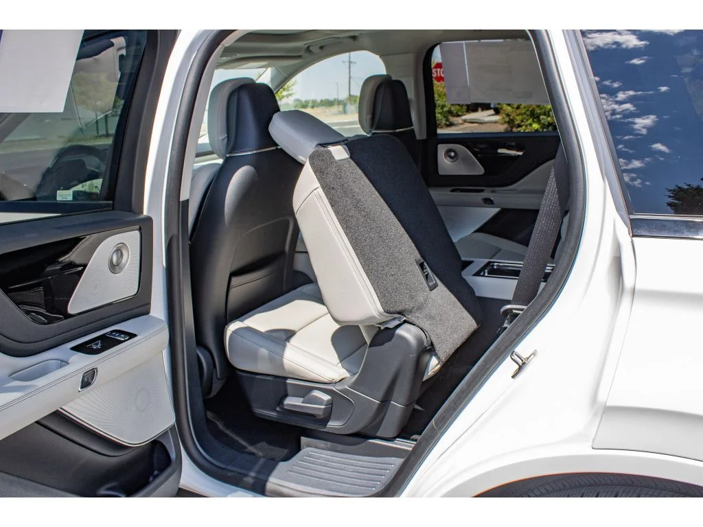 New 2026 PRISTINE WHITE METALLIC Lincoln Reserve image 21