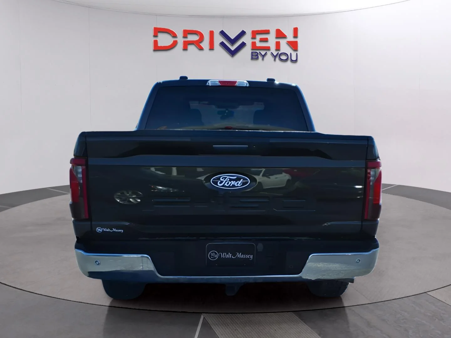 Used 2024 Darkened Bronze Metallic Brown Ford XLT image 6