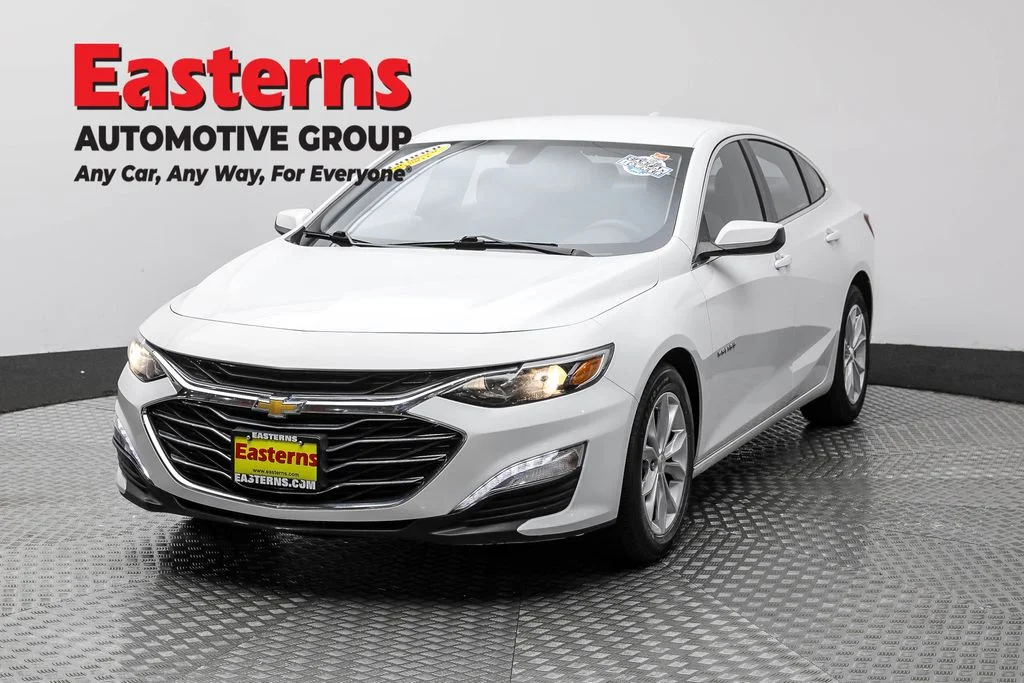 Used 2022 White Chevrolet LT image 1