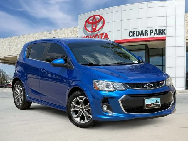 Used 2018 Blue Metallic Chevrolet LT image 1