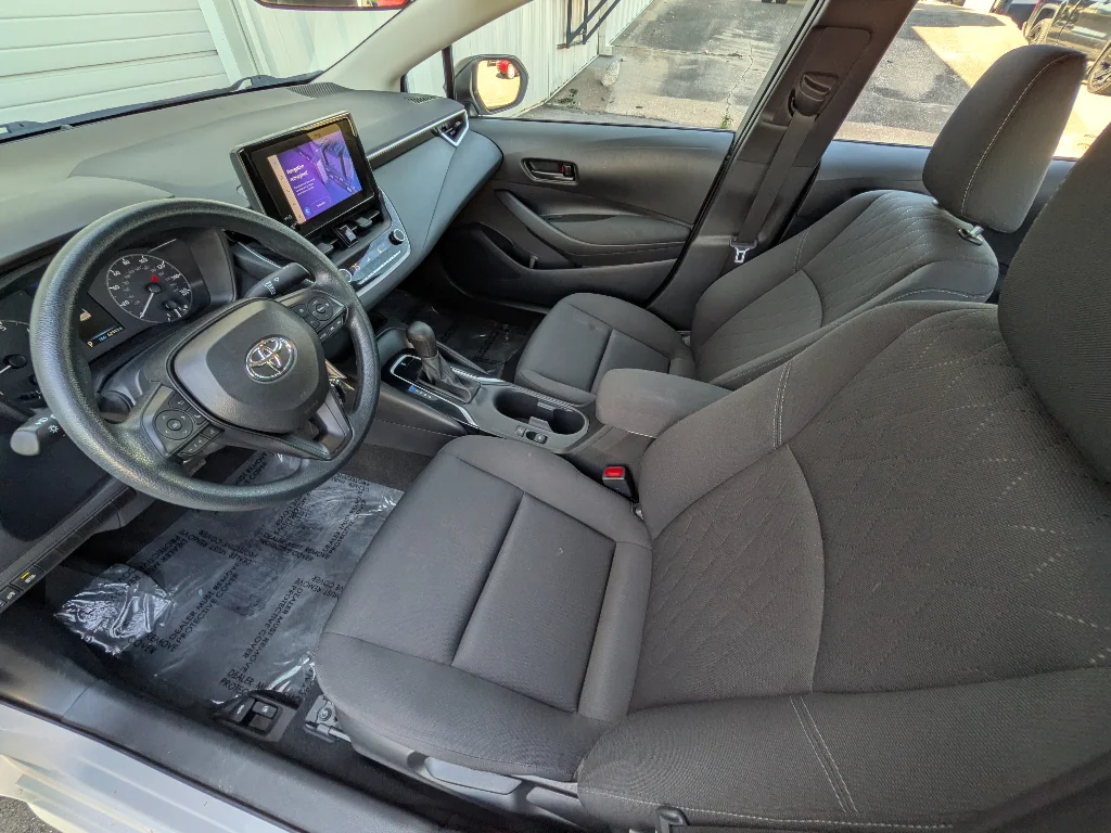 Used 2024 Ice Cap Toyota LE image 9