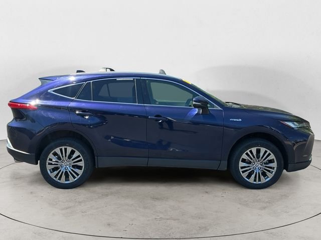 Used 2021  Toyota XLE image 6