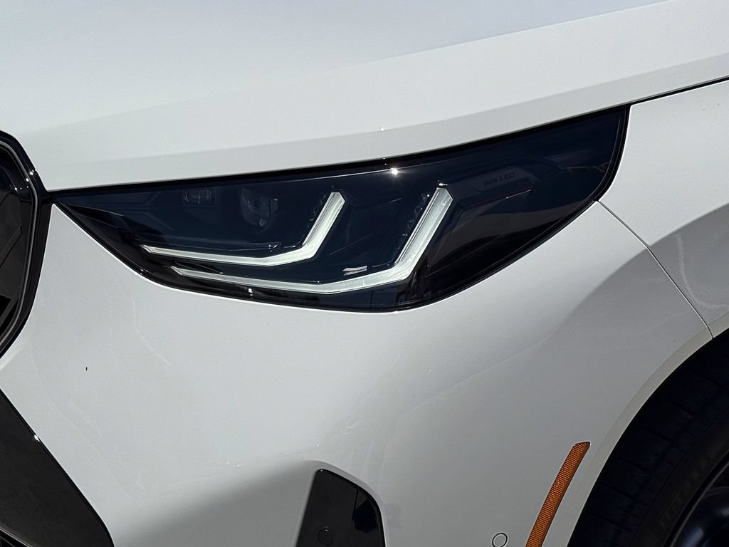 New 2026 Alpine White BMW 30 xDrive image 7