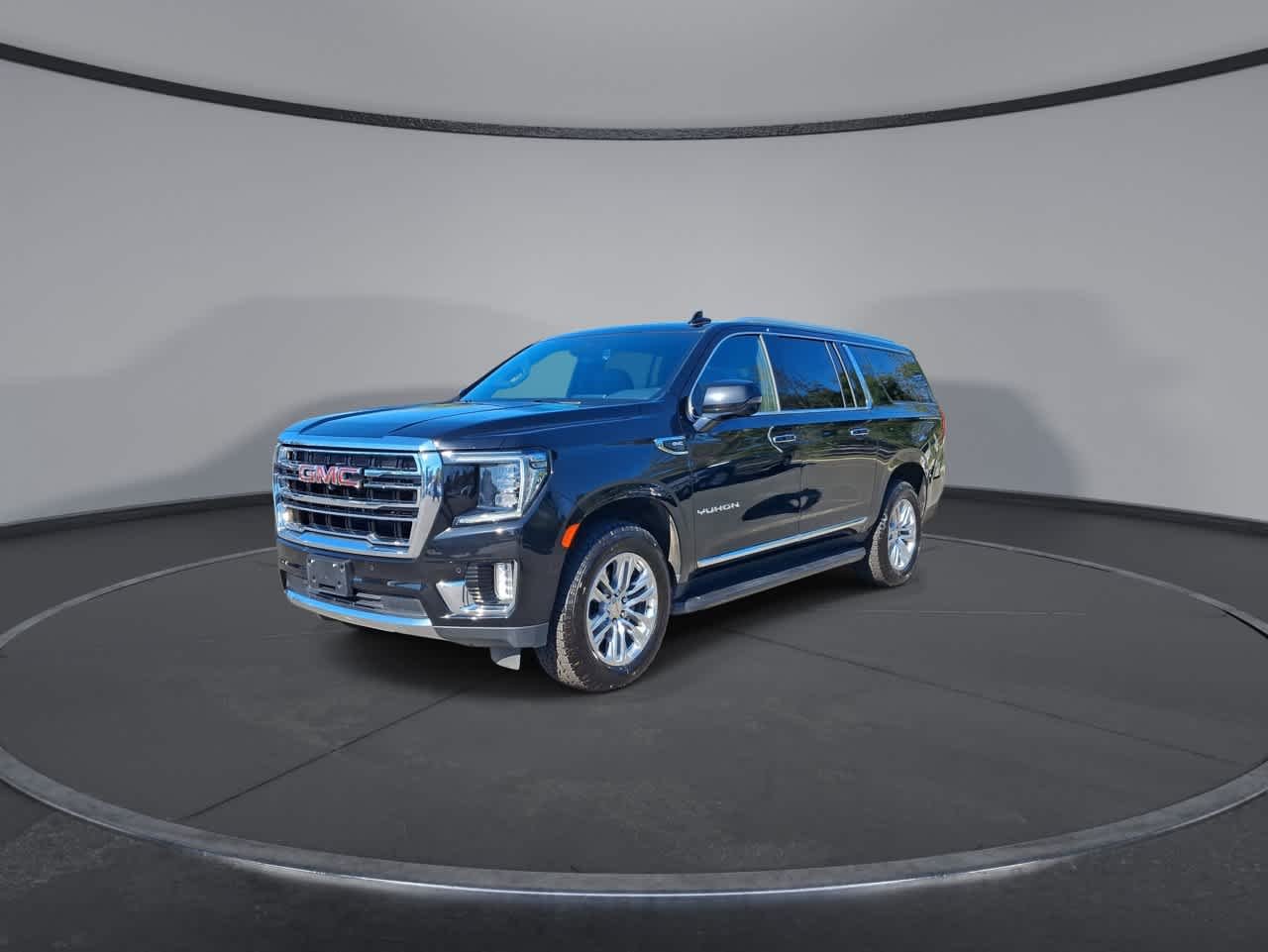 Used 2024 Onyx Black GMC SLT image 4