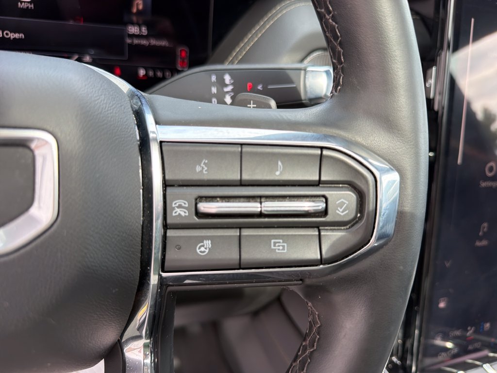 Used 2025 Sterling Metallic GMC Elevation image 29