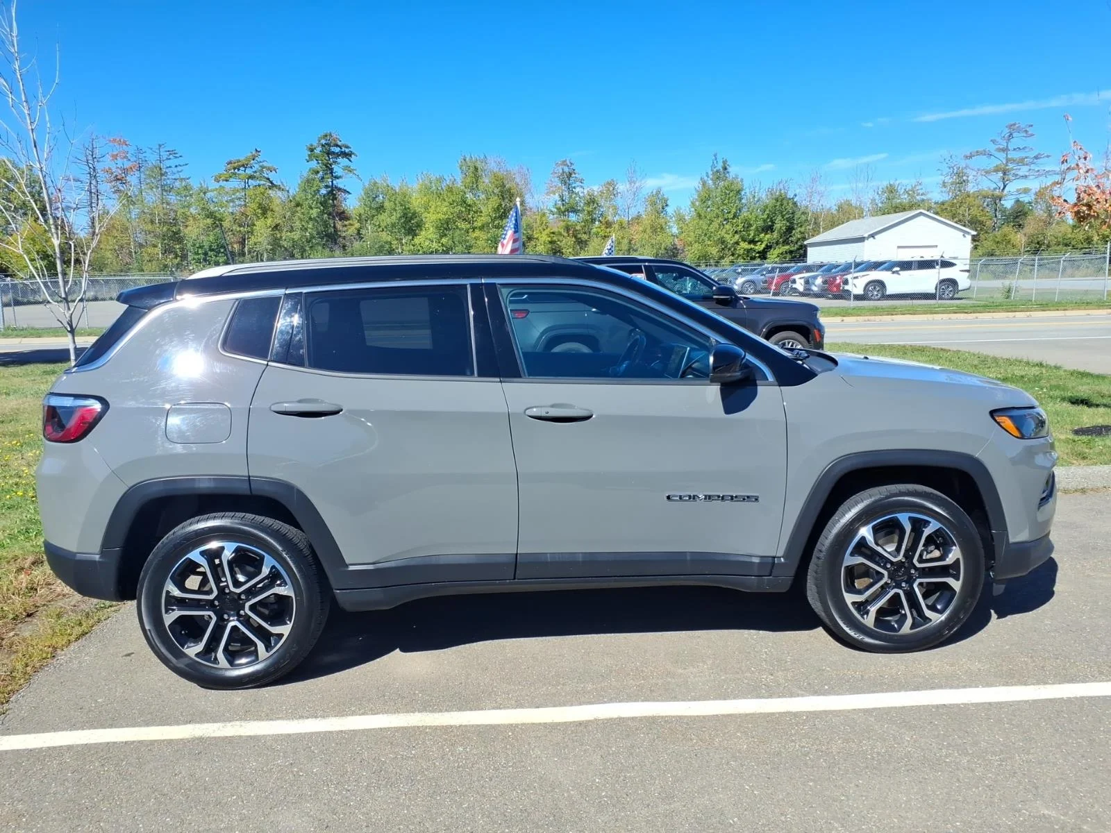 Used 2024 Gray Clearcoat Jeep Limited image 4