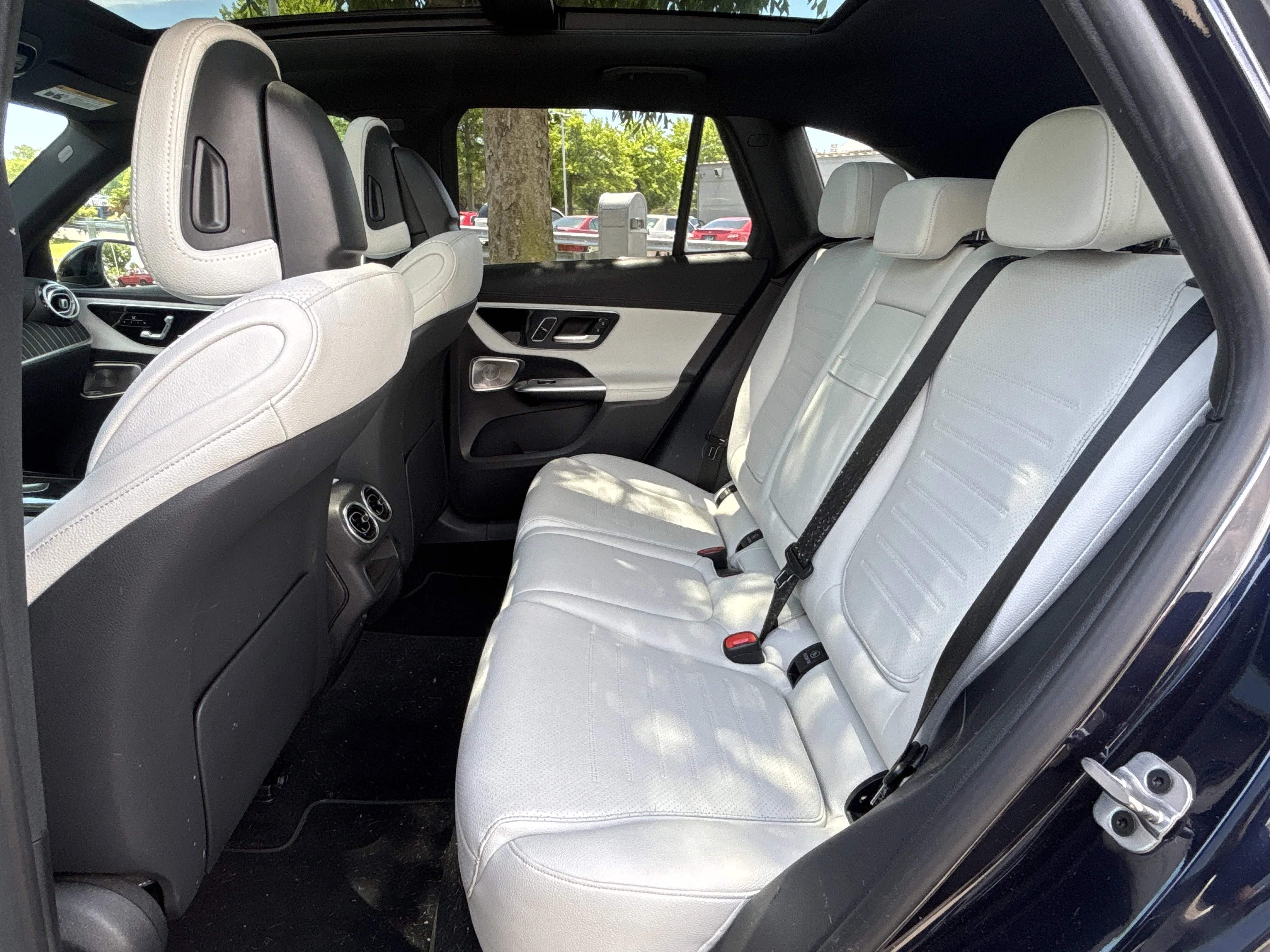 Used 2023 Black Mercedes-Benz GLC 300 image 29
