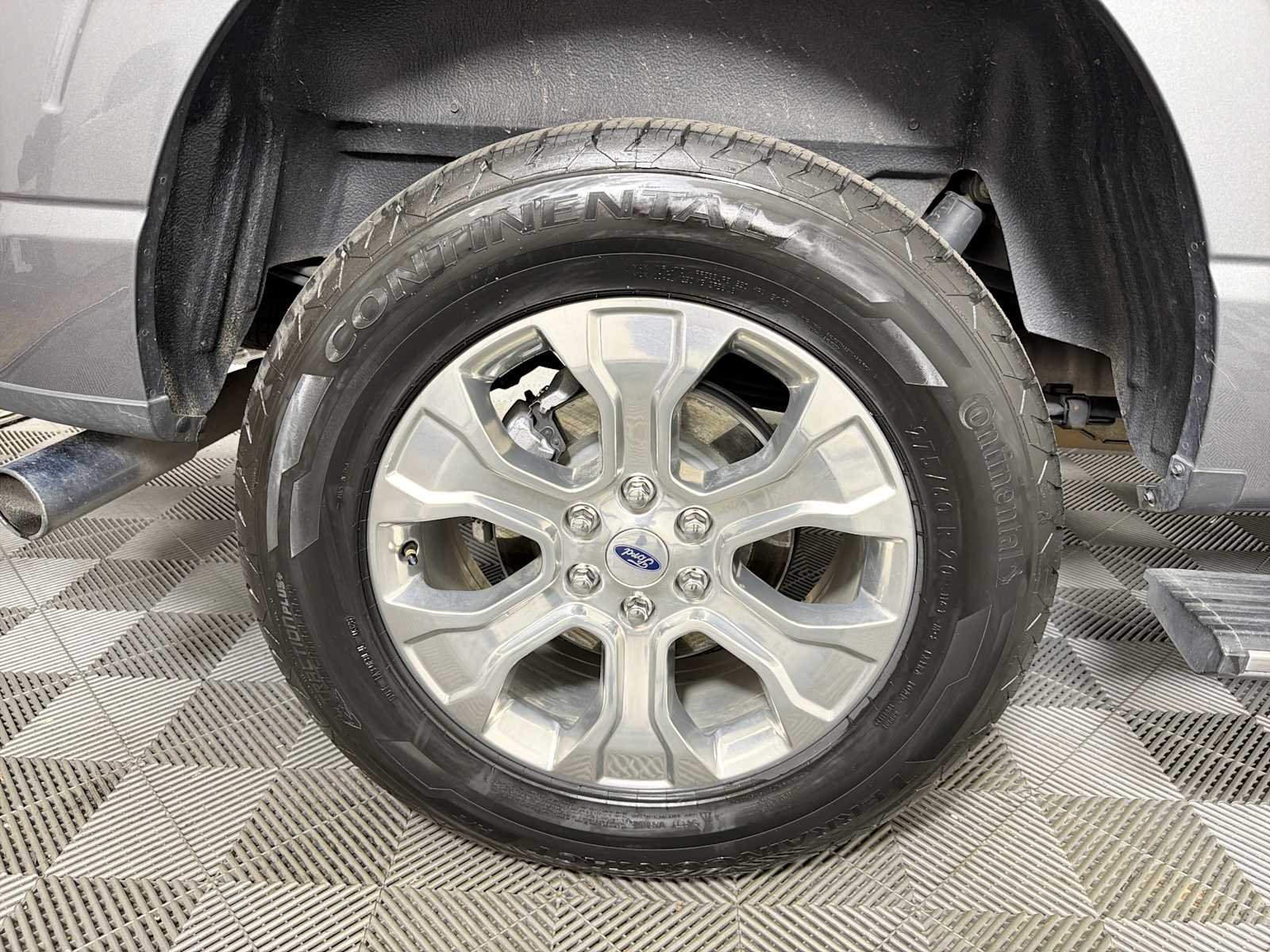 Used 2021 Carbonized Gray Metallic Ford Platinum image 17