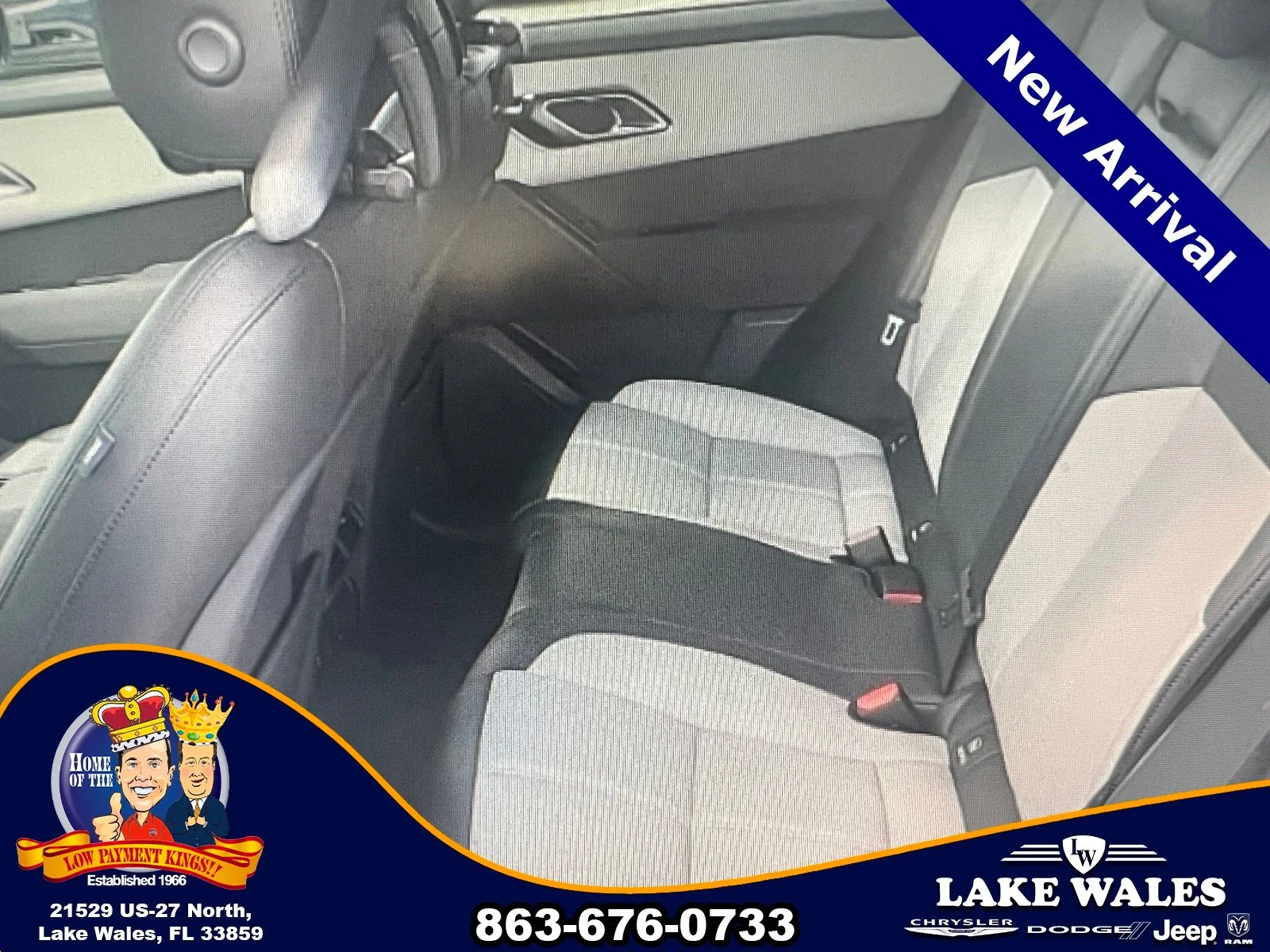Used 2024 Black Land Rover Dynamic SE image 14