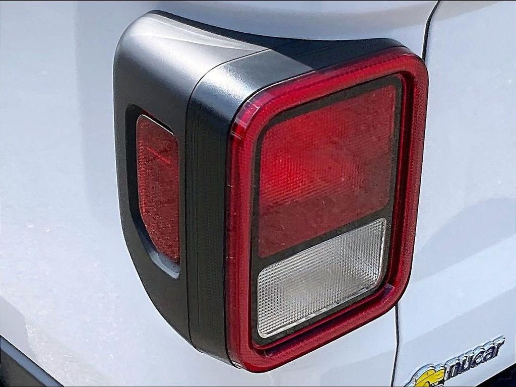 Used 2025 White Jeep Nighthawk image 35