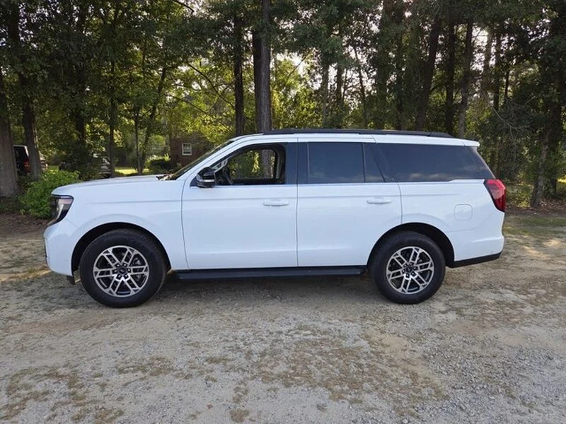 Certified Used 2025 Oxford White Ford Active image 5