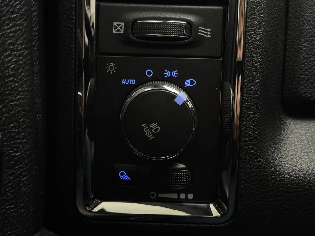 Used 2017 Bright White Clearcoat Ram Sport image 22