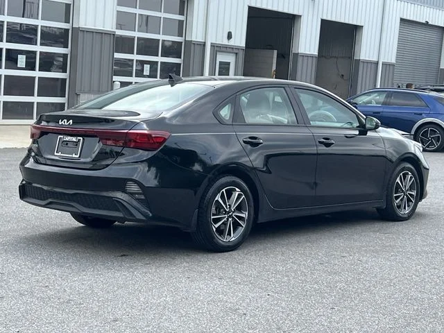 Used 2023 Black Kia LXS image 13