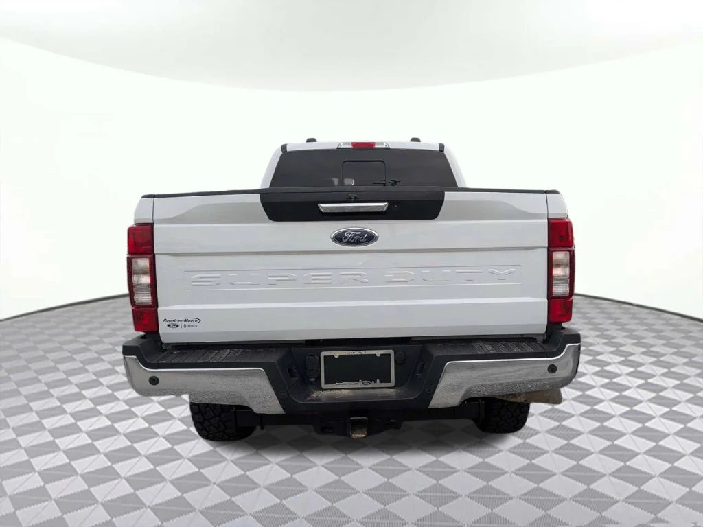 Used 2022 Oxford White Ford Lariat image 4