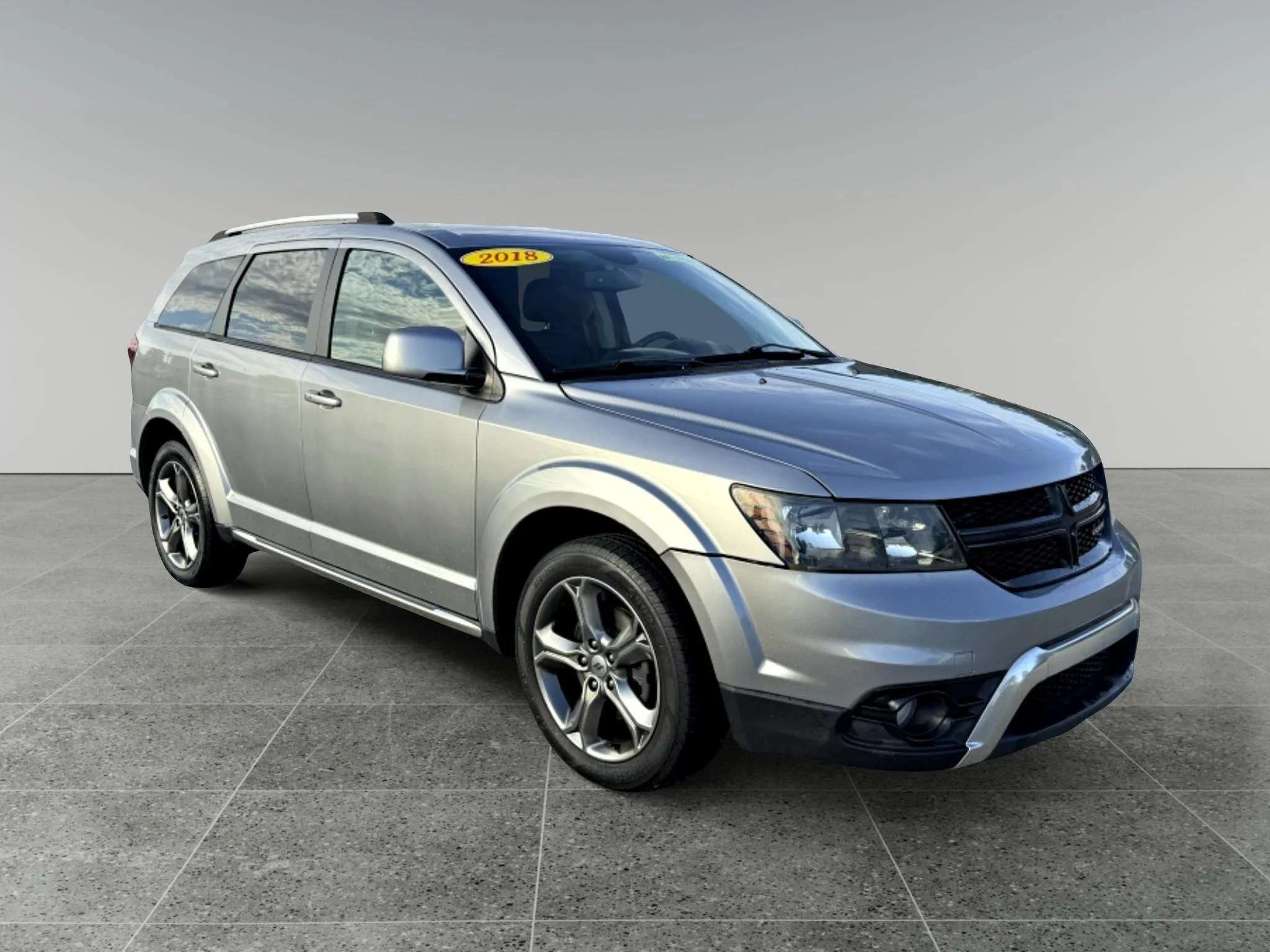 Used 2018 Billet Clearcoat Dodge Crossroad image 8