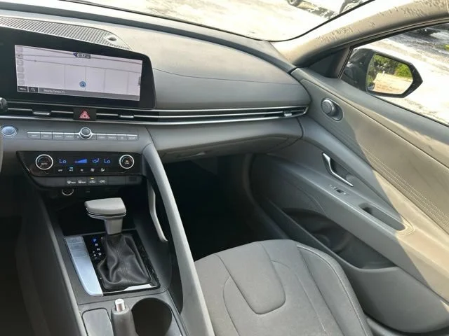 Used 2024 Abyss Black Hyundai SEL image 11