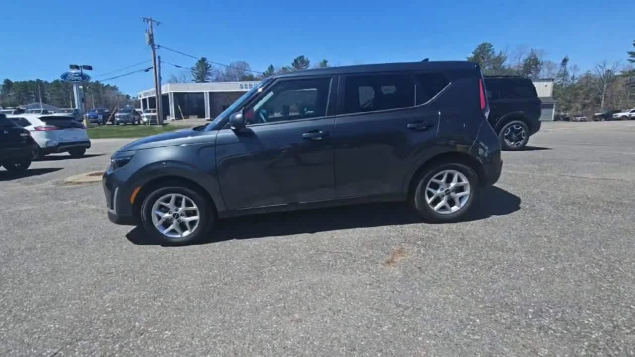 Used 2025 Gray Kia LX image 5