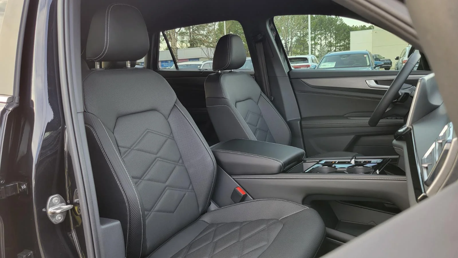 New 2026 Deep Black Pearl Volkswagen 2.0T SE w/Technology image 40