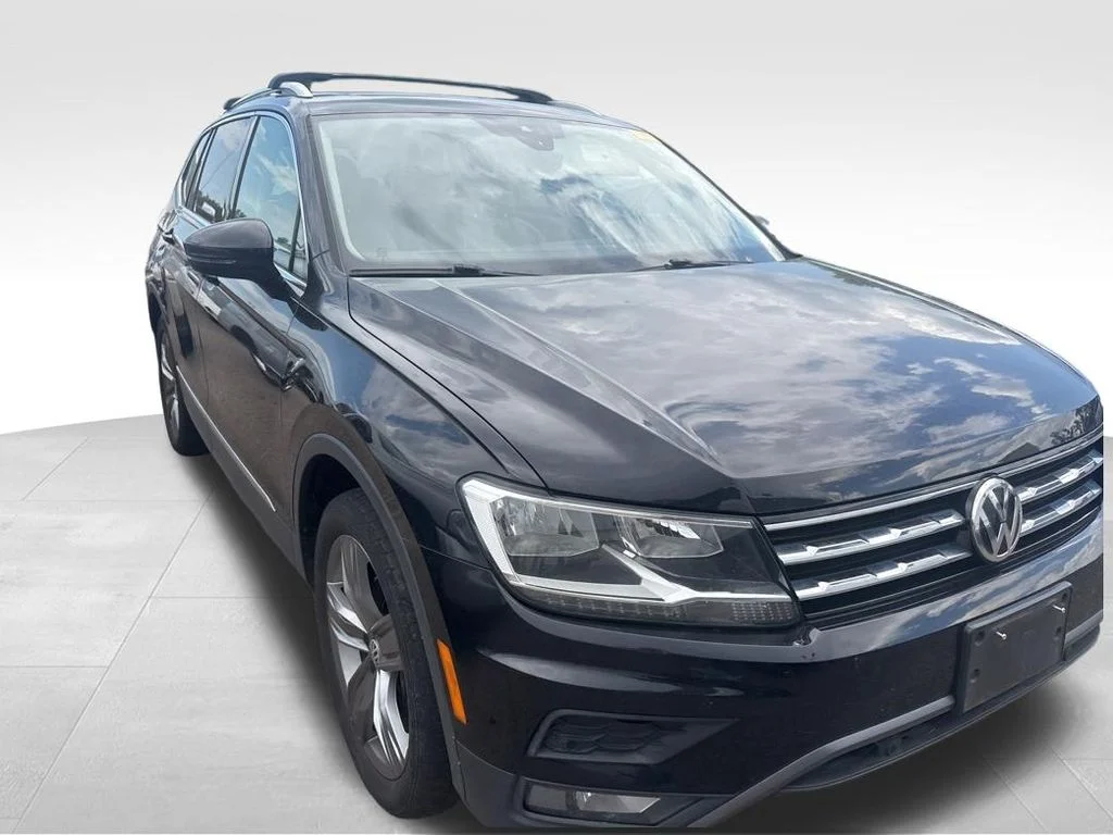 Used 2021 Black Volkswagen 2.0T SEL image 17